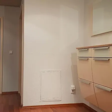 Geraeumige 2-zimmerwohnung In Ruhiger Lage