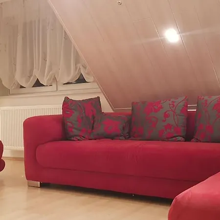 Appartement Geraeumige 2-zimmerwohnung In Ruhiger Lage *