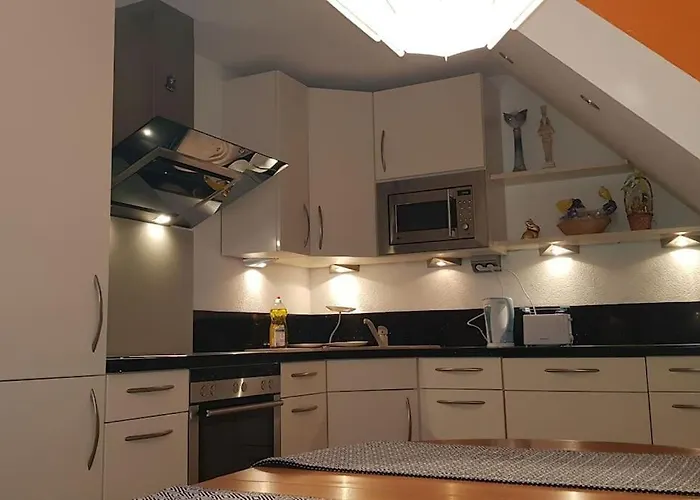 Geraeumige 2-zimmerwohnung In Ruhiger Lage アンスバッハ