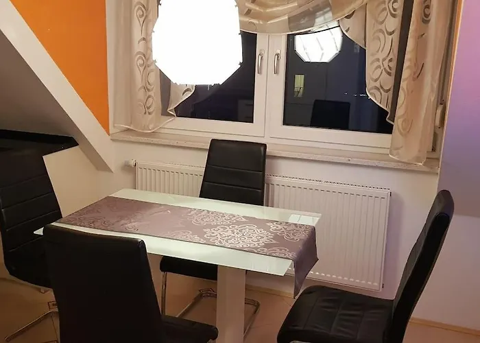 Geraeumige 2-zimmerwohnung In Ruhiger Lage *
